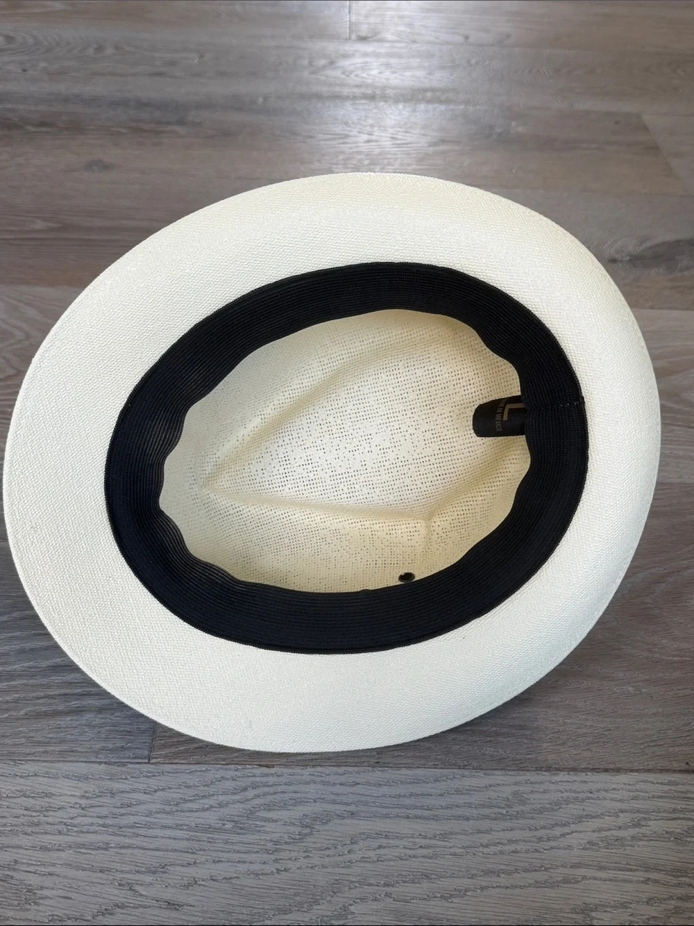 Unisex Breathable Cream Fedora with Black Band, 4 Vents, Elastic Inside Band